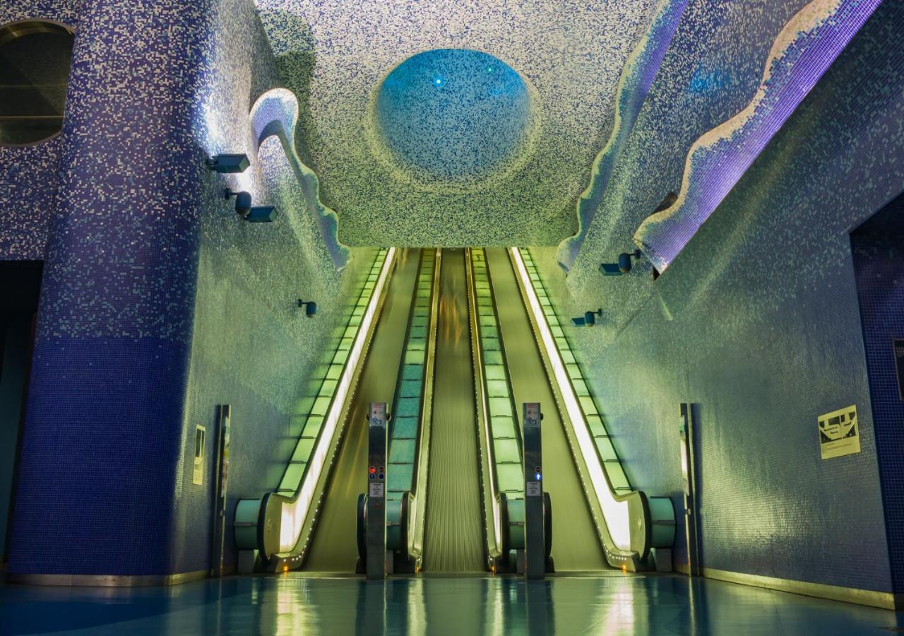 Metro Materdei - Casa Al Quinto Piano E Wi-fi A 2 Passi Dalla Metropolitana
