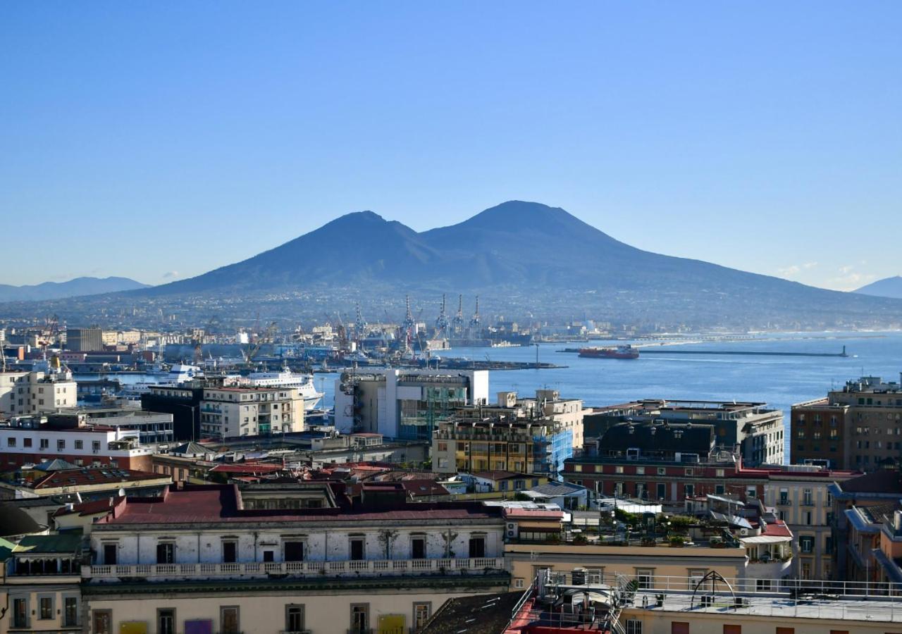 Metro Materdei - Casa Al Quinto Piano E Wi-fi A 2 Passi Dalla Metropolitana Apartment Naples